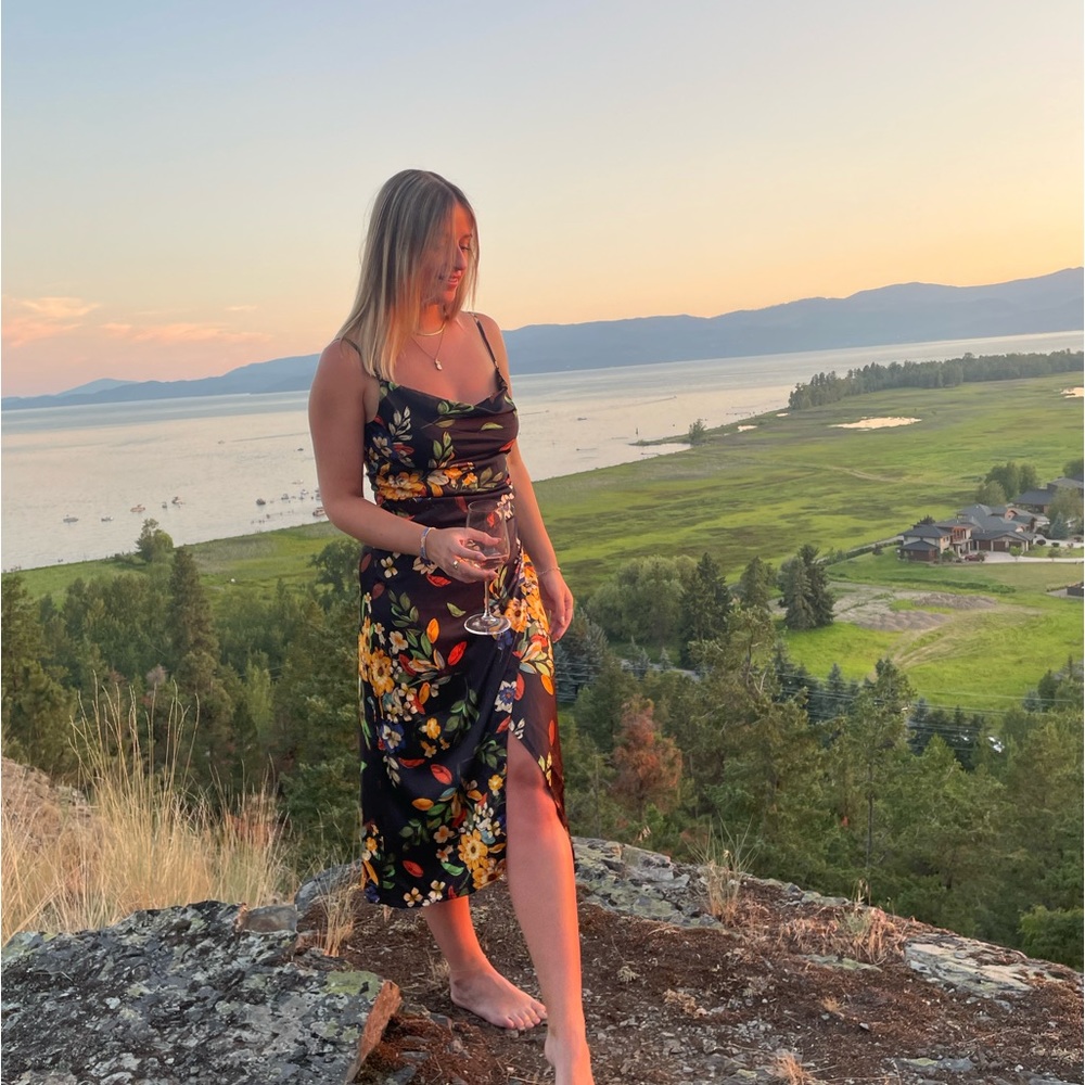 Black Floral Isalis Midi Dress
